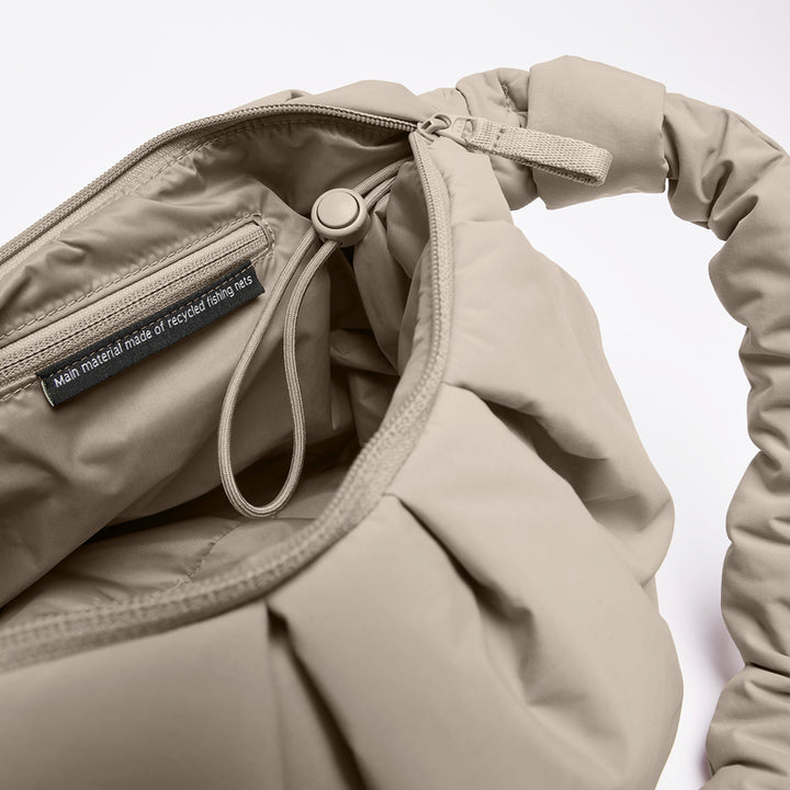 Pleat Moon Bag Large Scallop