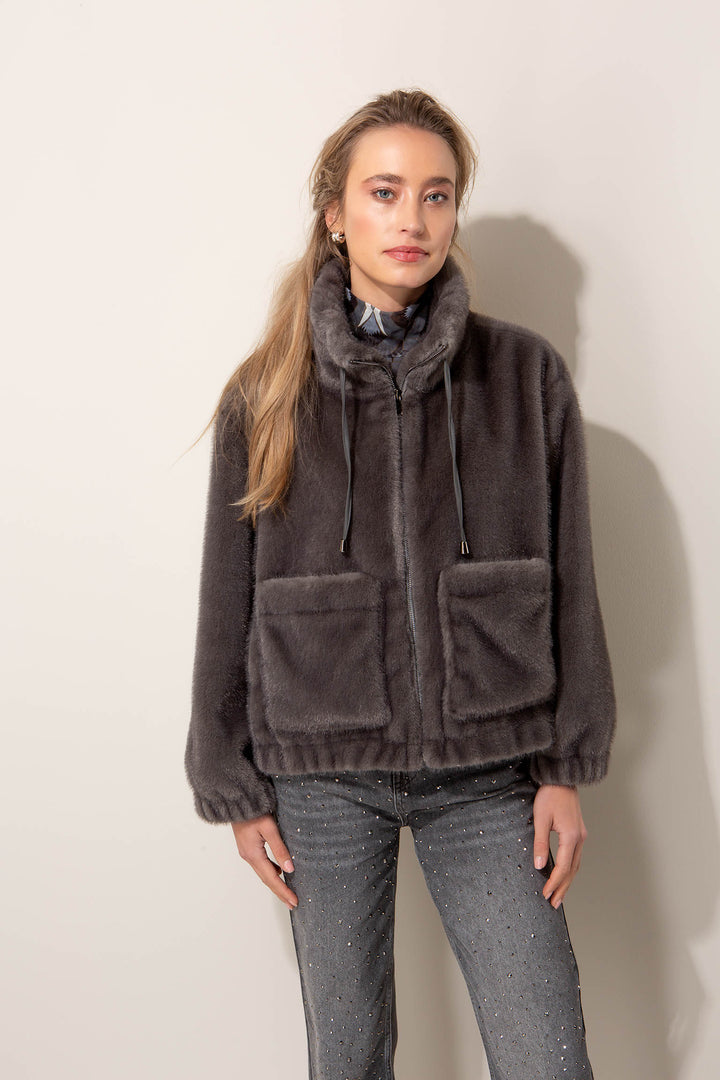 Cozy Faux Fur Takki Graphite