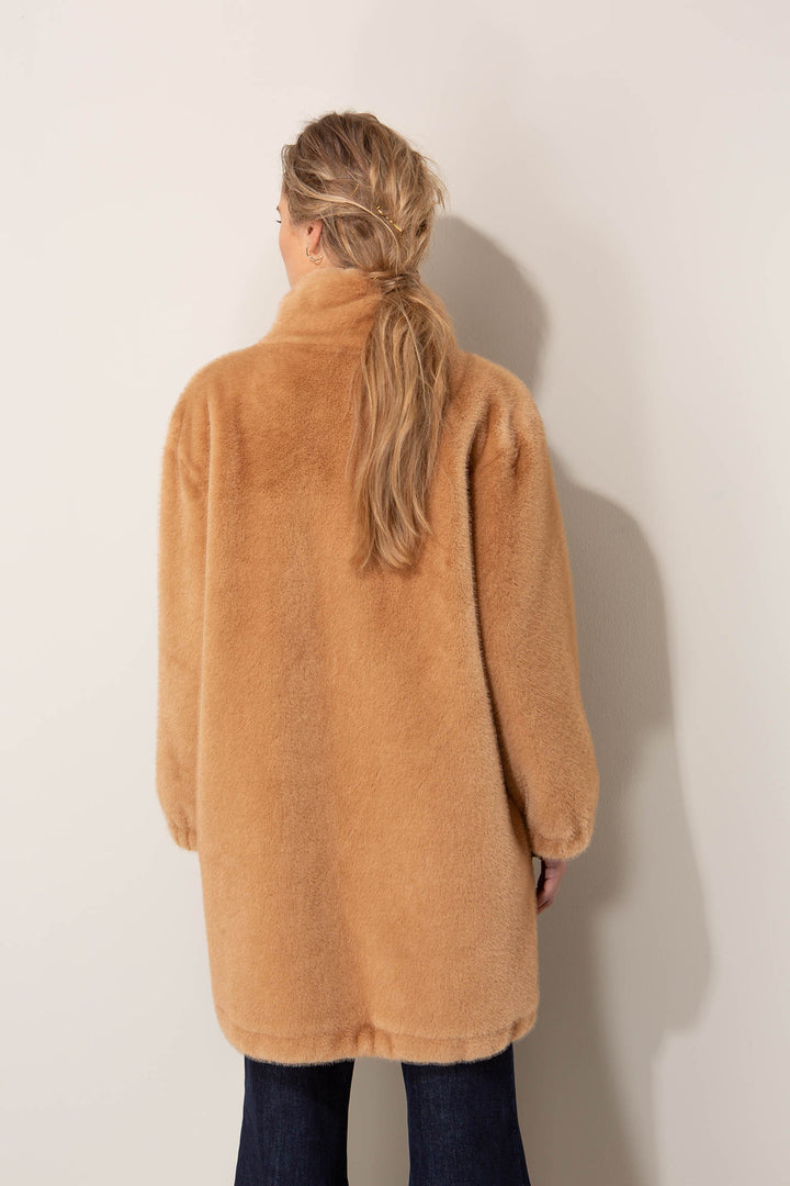 Cozy Faux Fur Long Takki Camel