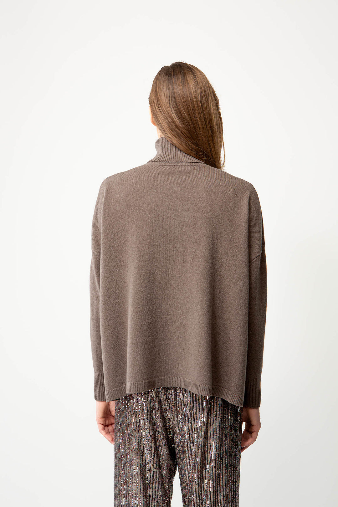 Studio Noir Merino Relaxed Pooloneule Truffle