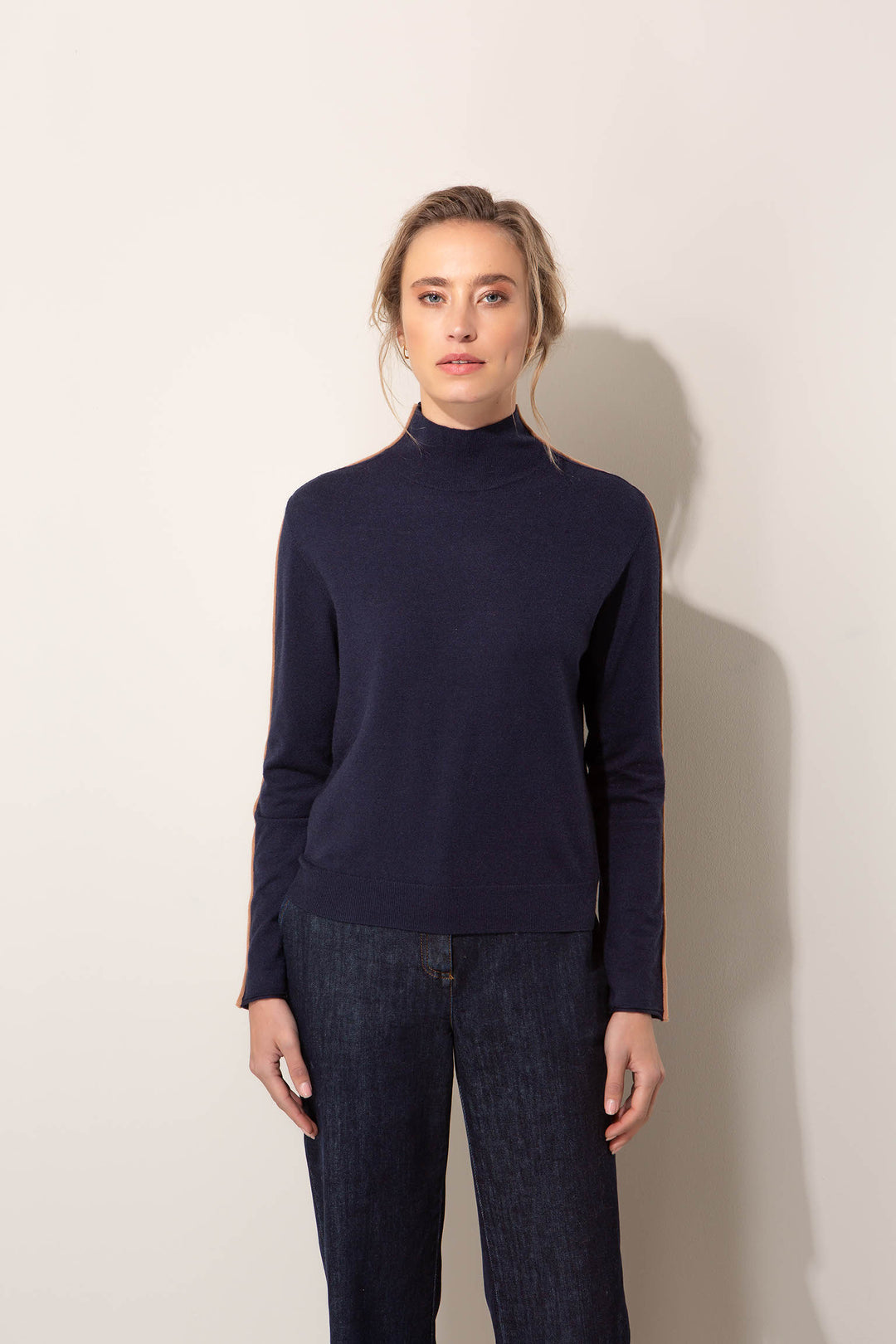 Contrast Line Neulepusero Navy