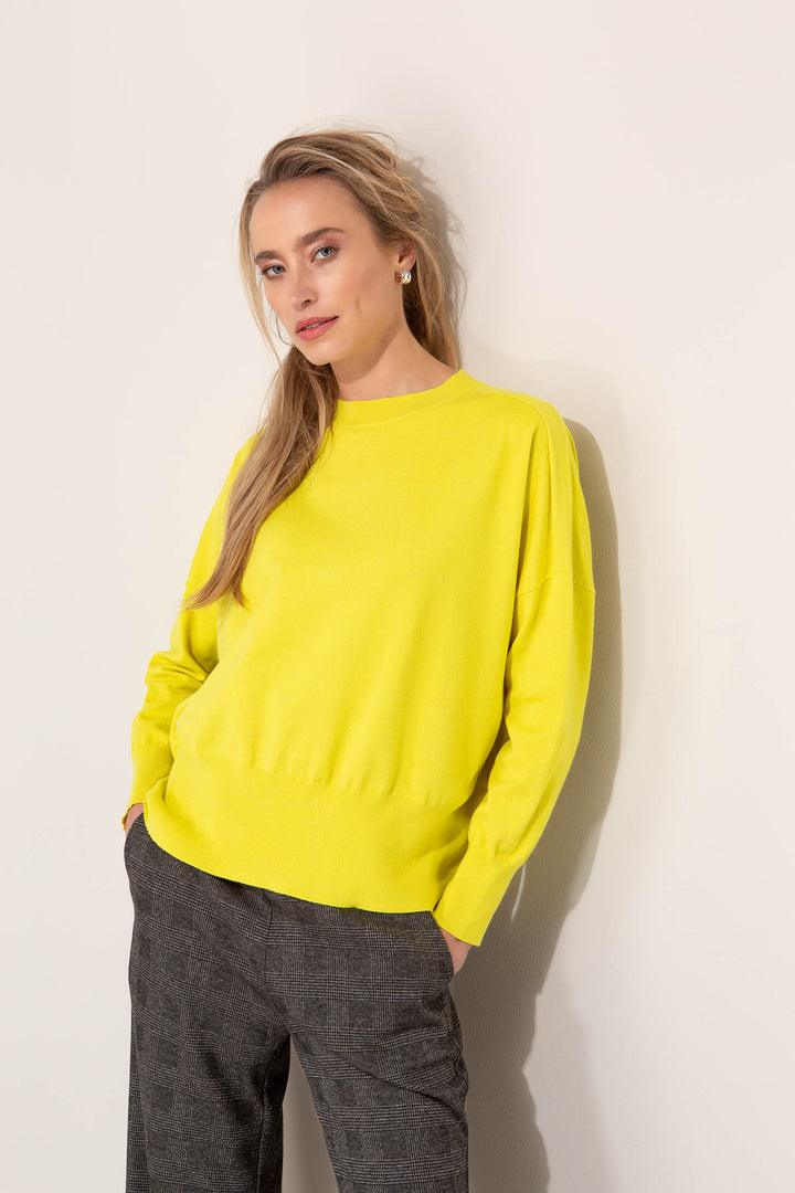 Essential Knit Neulepusero Yellow