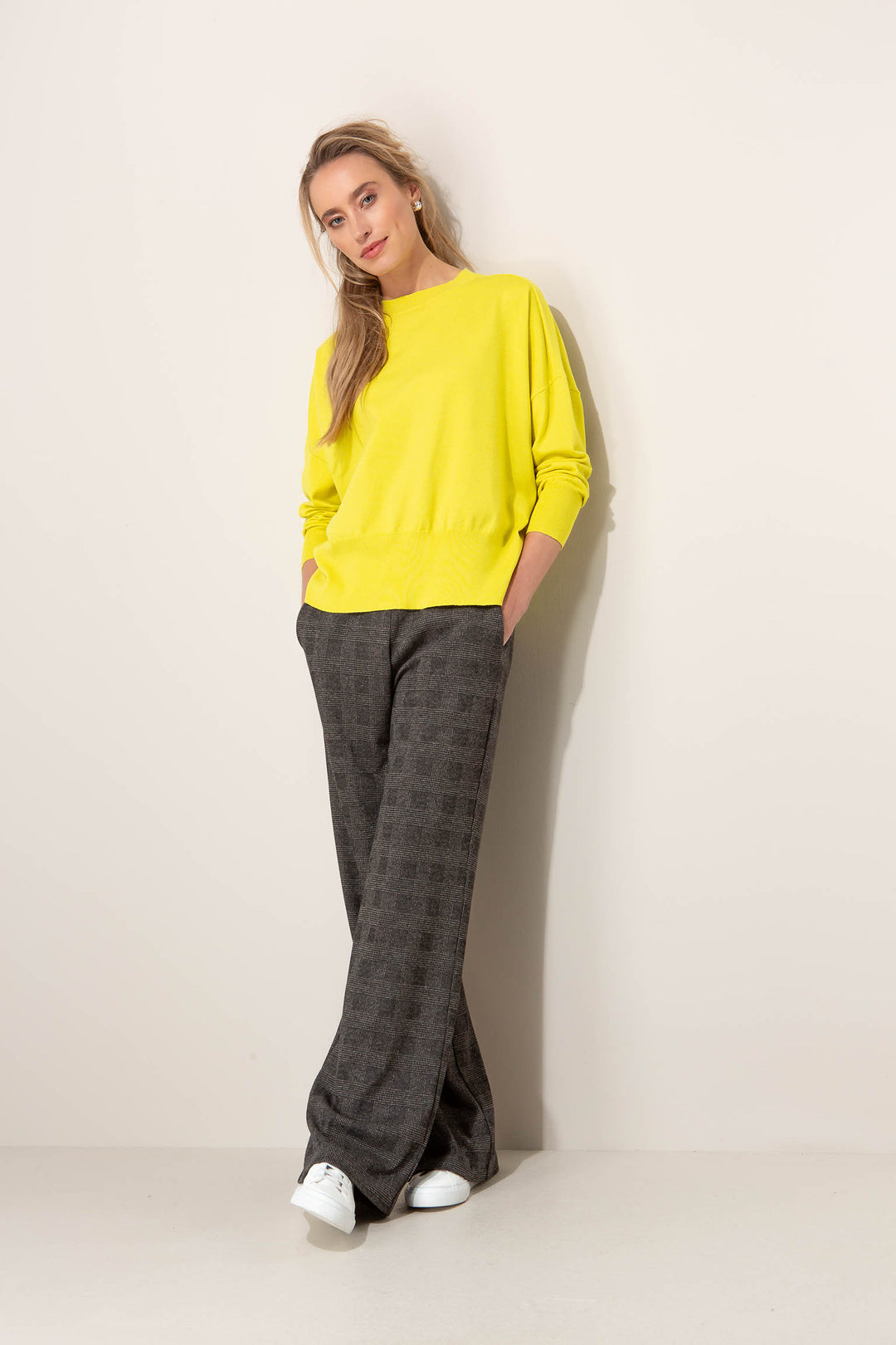 Essential Knit Neulepusero Yellow