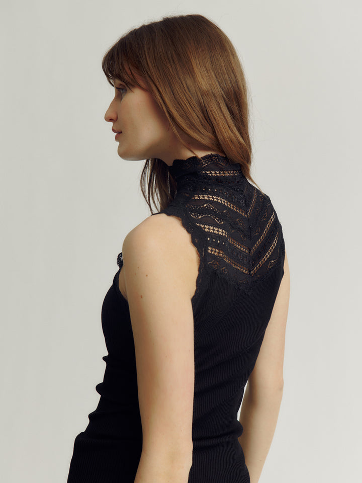 Benita Silk SL Turtleneck Lace Toppi Black