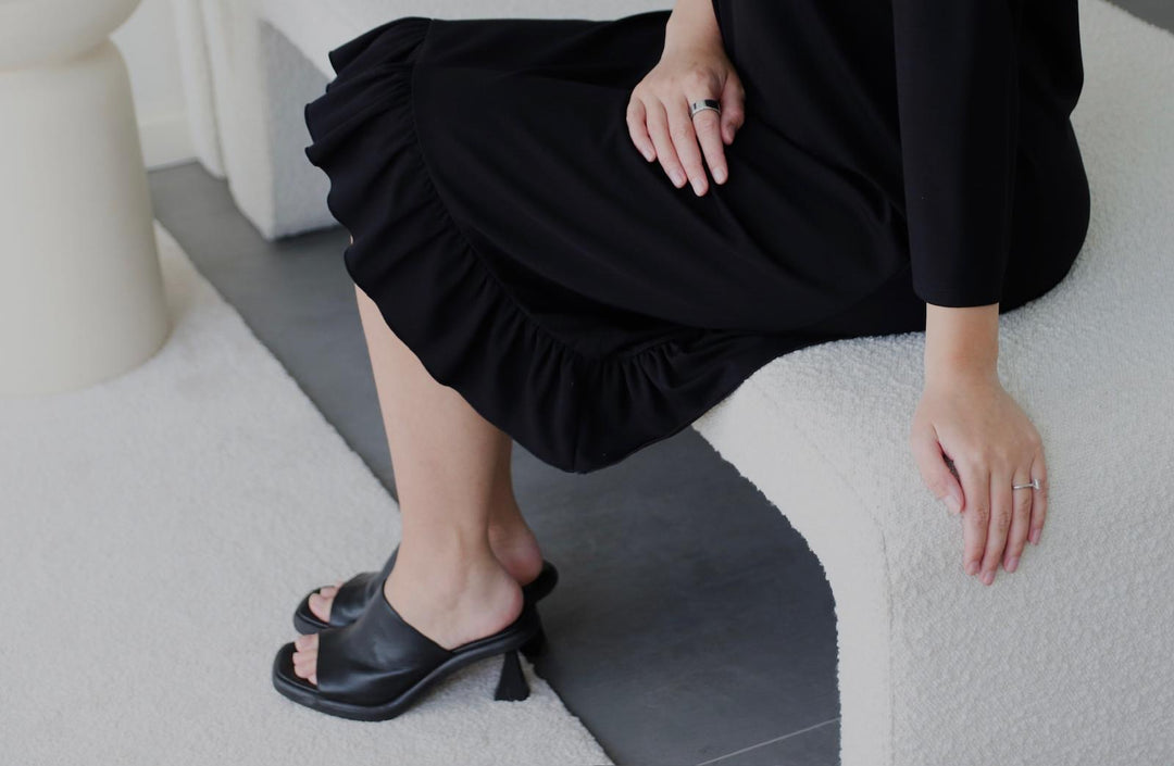 Amanda Frill Mekko Black