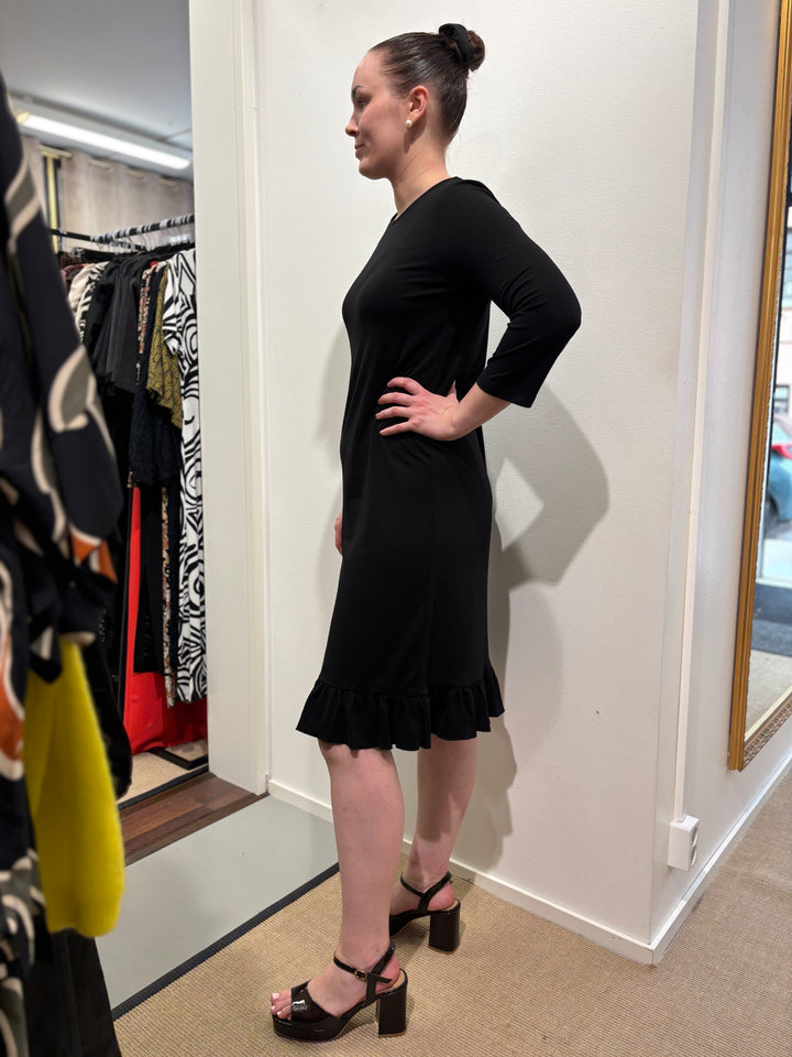 Amanda Frill Mekko Black