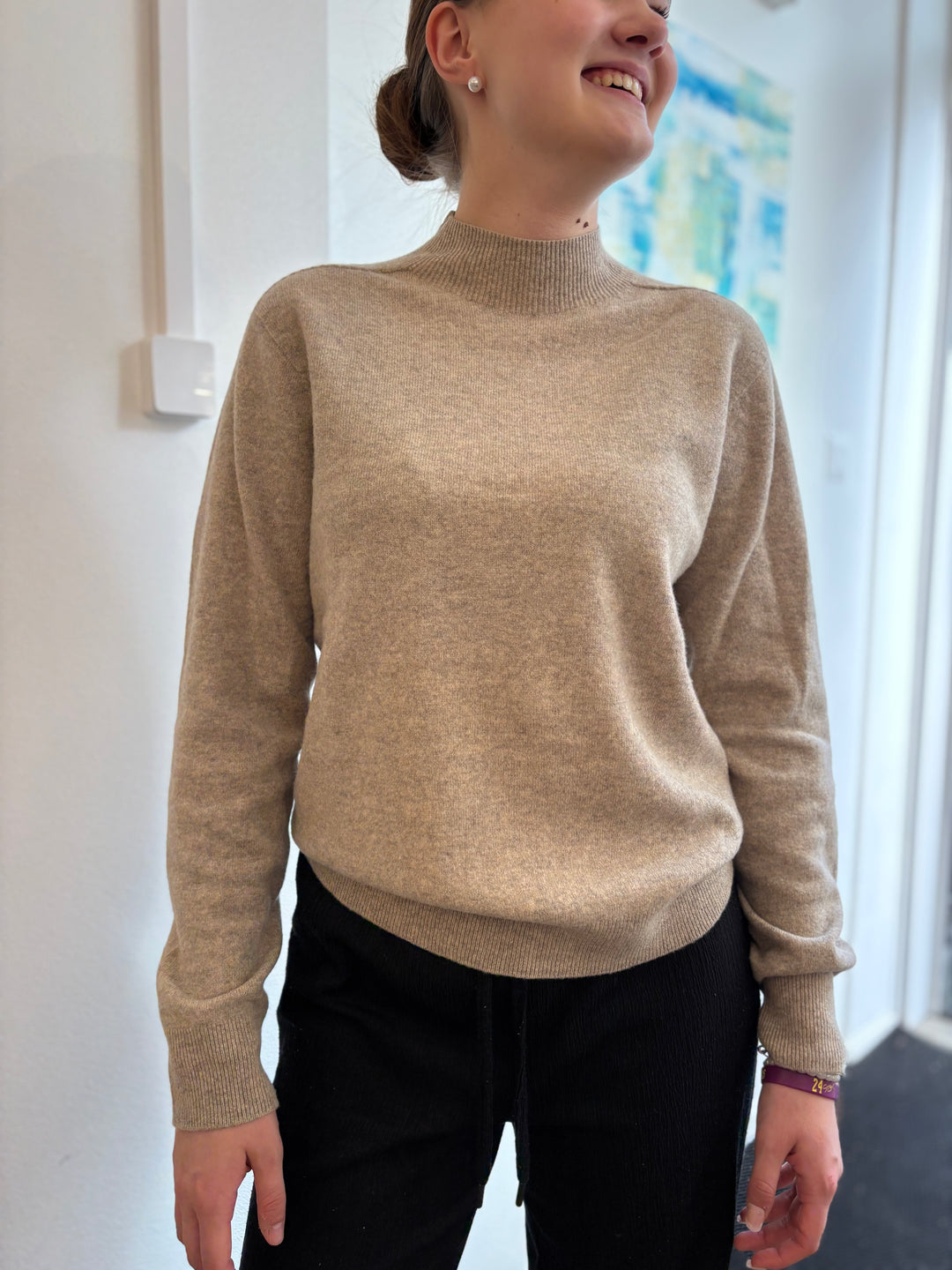 Freya Neule Sand