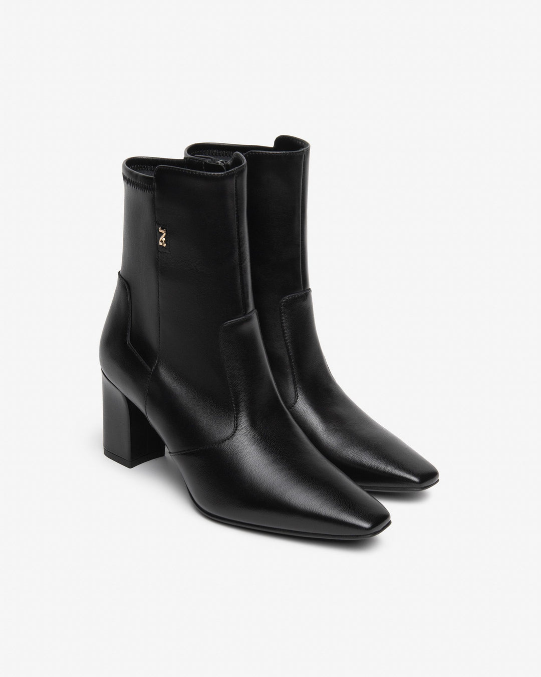 NeroGiardini Nahkanilkkurit Black