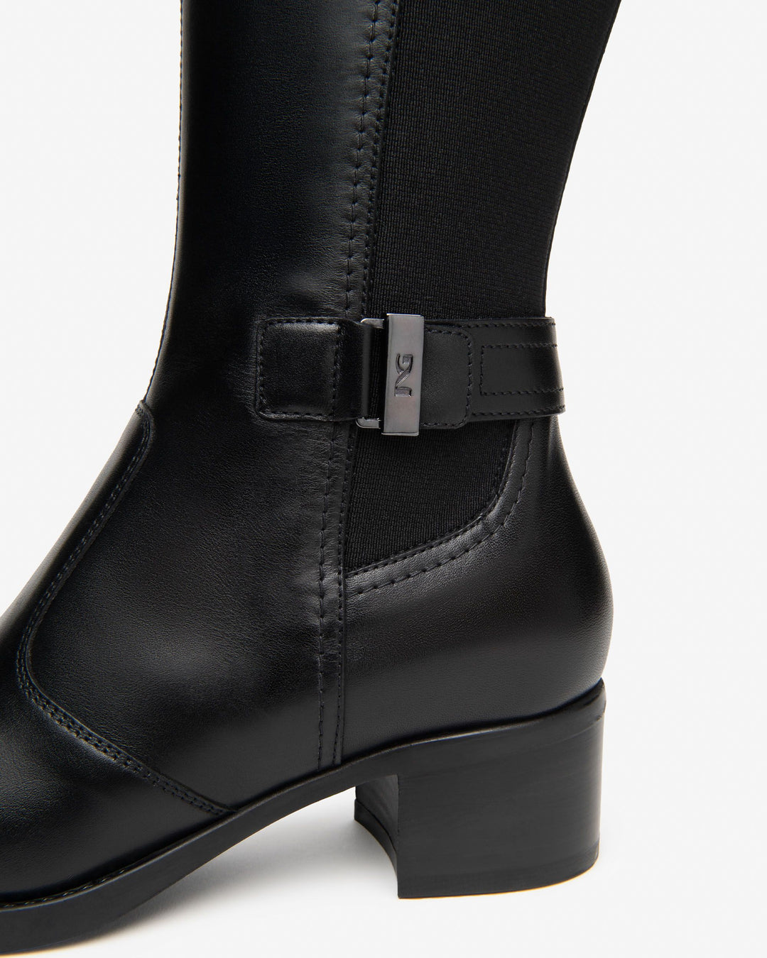 NeroGiardini Nahkasaappaat Black