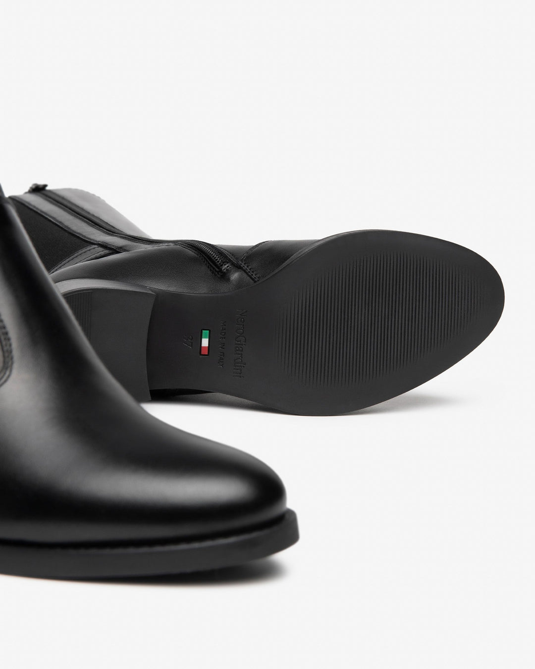 NeroGiardini Nahkasaappaat Black