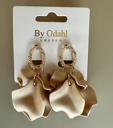 Petal Glow Korvakorut Beige/Gold