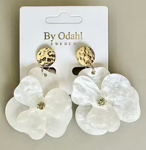Flower Acetate Korvakorut White