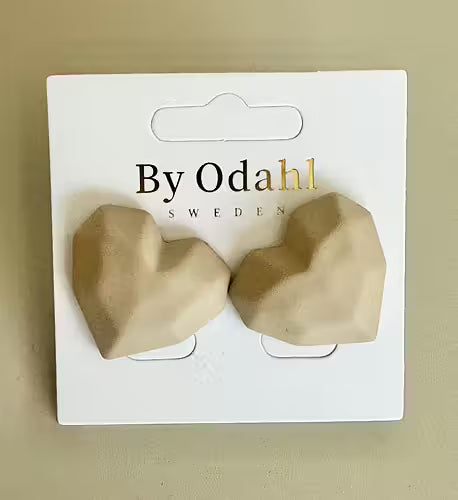 Heart Stud Korvakorut Beige