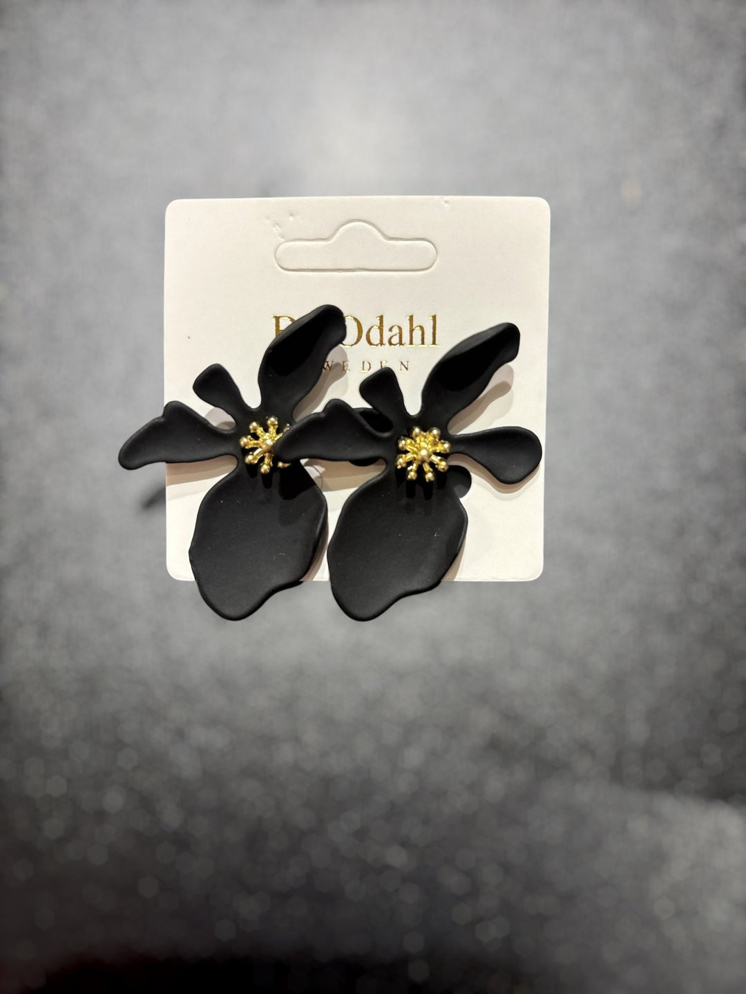 Bloom Korvakorut Black - By Odahl Sweden - My Milou