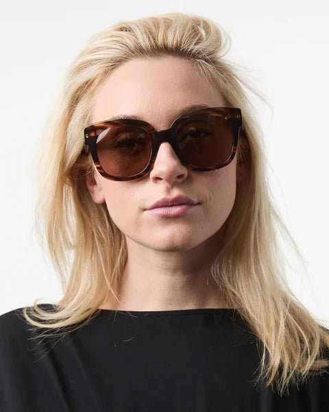 Chloe Aurinkolasit Dark Brown - GLAS - My Milou