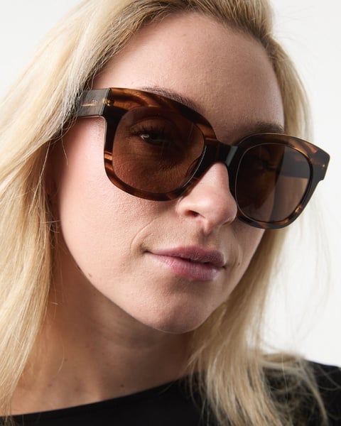 Chloe Aurinkolasit Dark Brown - GLAS - My Milou