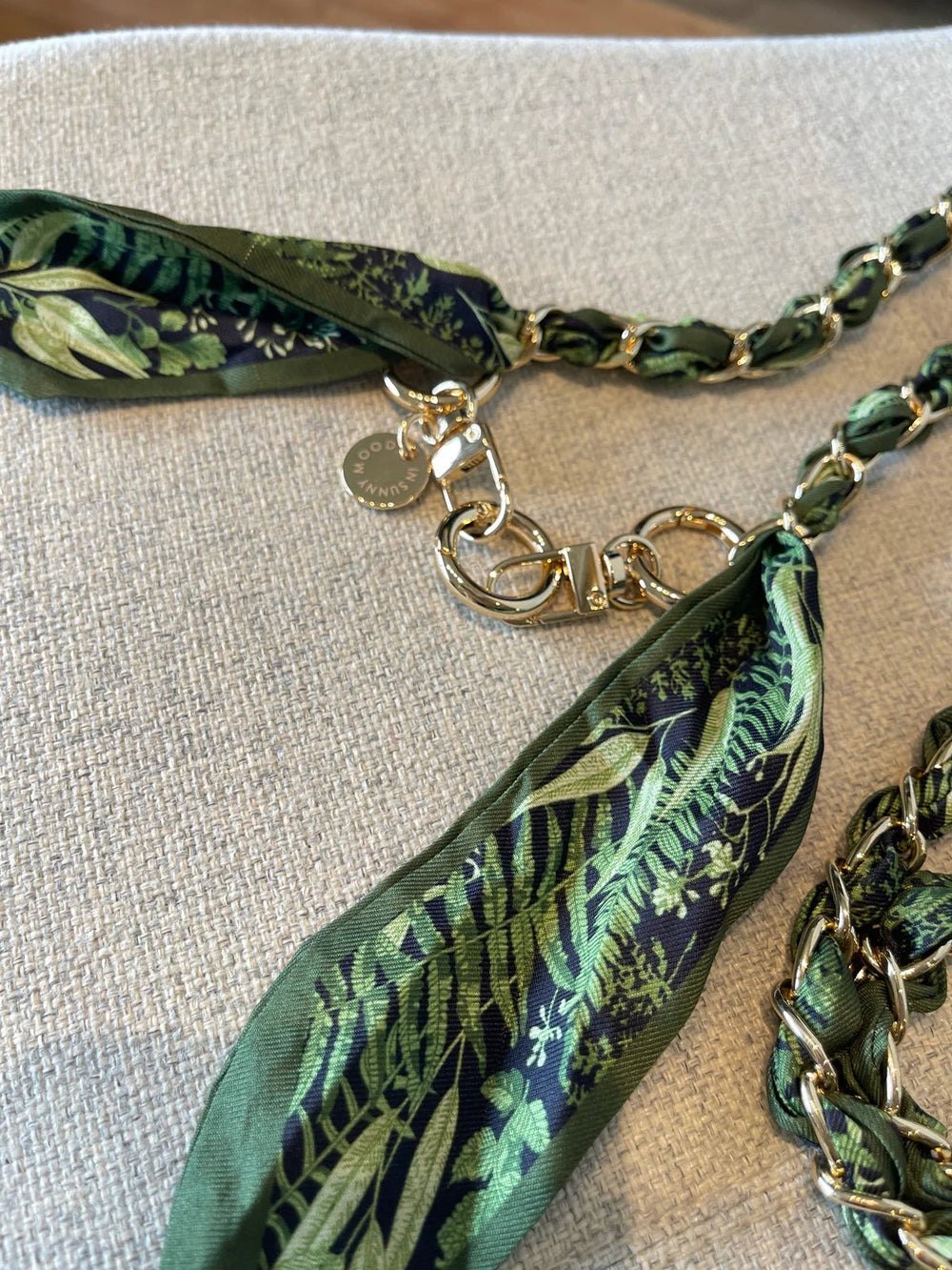 Lee Scarf Puhelinhihna Djungle Green - IN SUNNY MOOD - My Milou