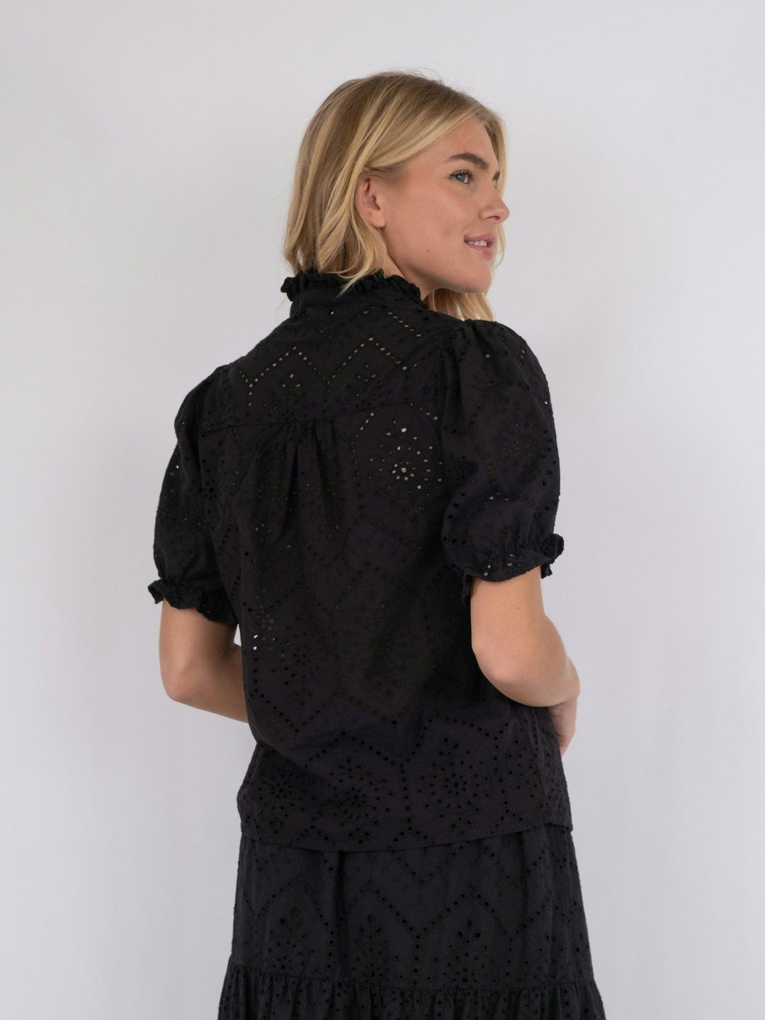 Odesa Embroidery Pusero Black - Neo Noir - My Milou