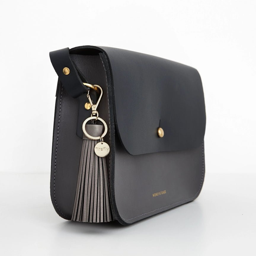 Soft Tassel Heijastin Charcoal - Firefly Reflectors - My Milou