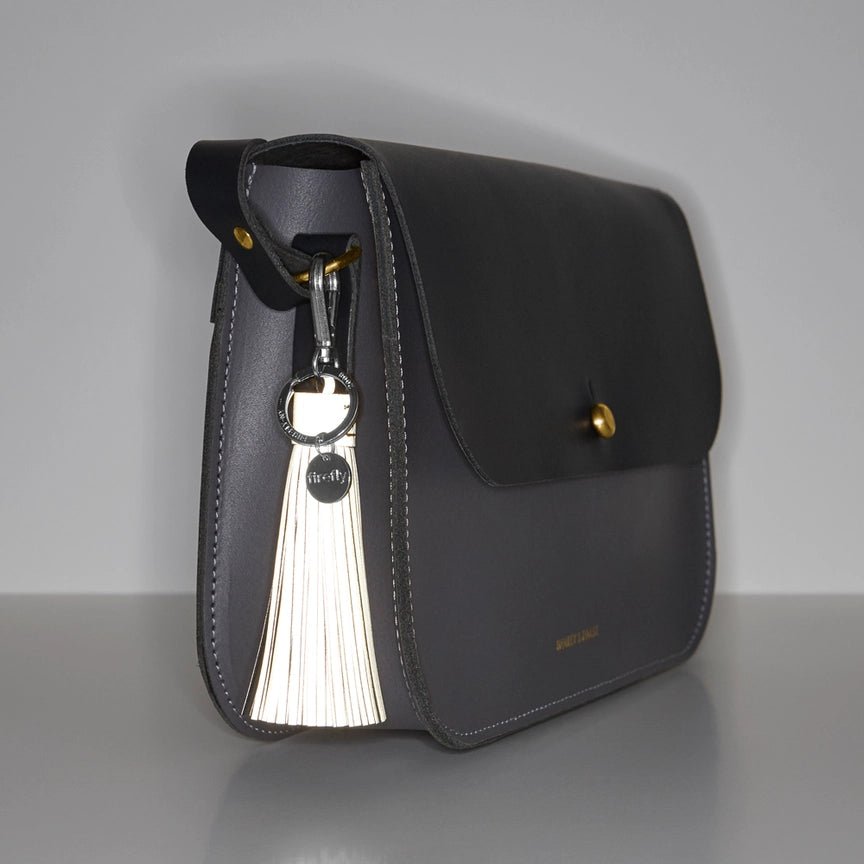 Soft Tassel Heijastin Charcoal - Firefly Reflectors - My Milou