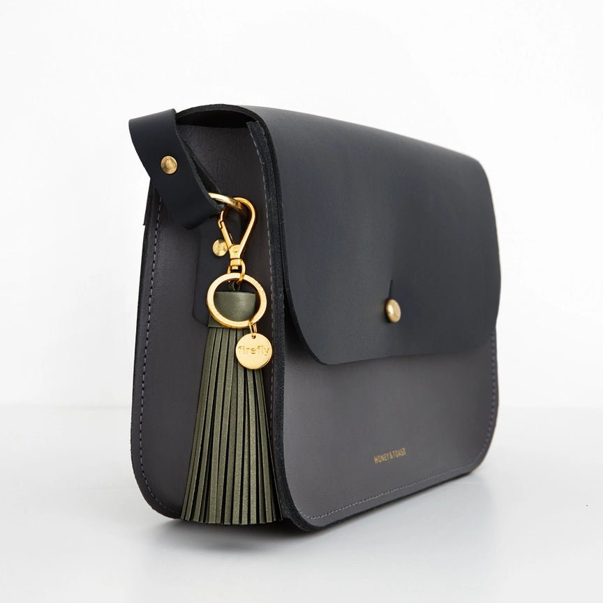Soft Tassel Heijastin Olive / Gold - Firefly Reflectors - My Milou