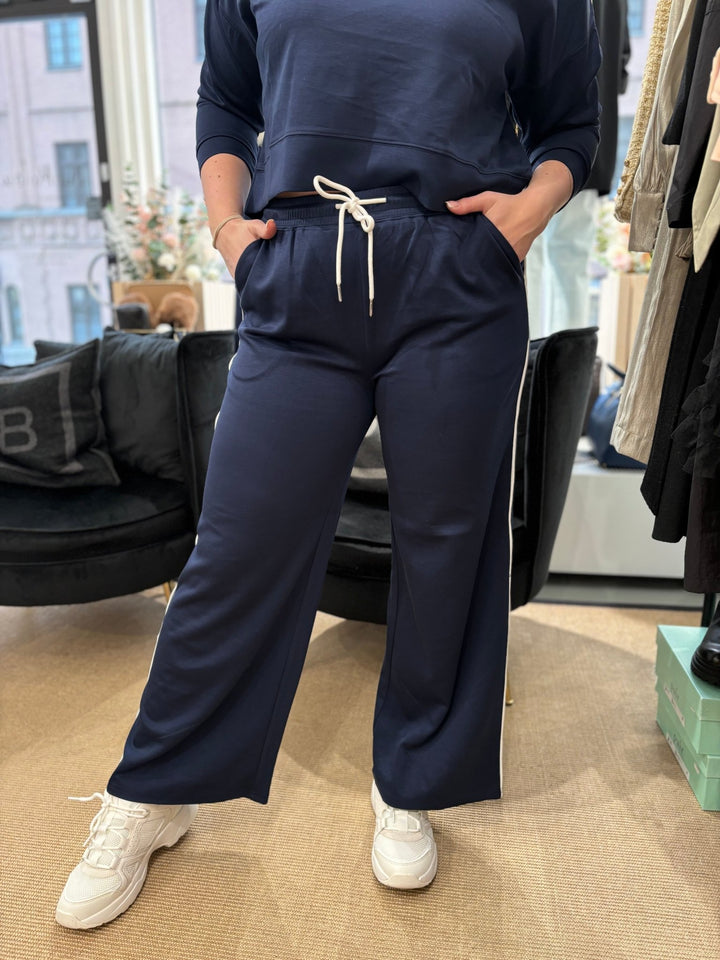 Sporty Luxe Housut Navy - CATNOIR - My Milou